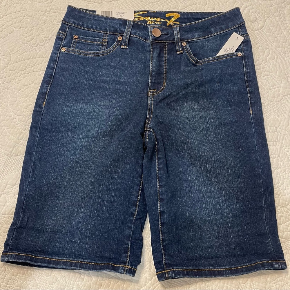 Seven 7 Sunset Bermuda Short. Rolled Cuff. Color Peak. Size 6. New With Tags.